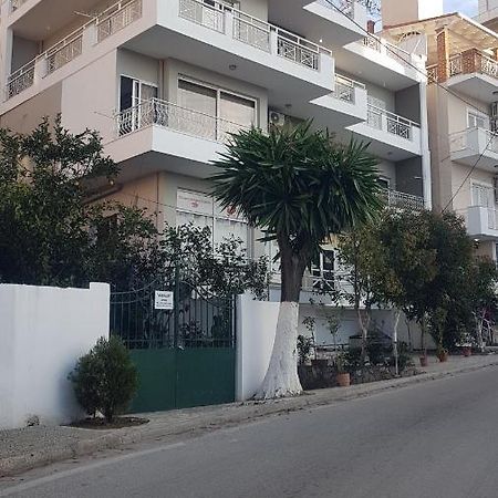 Aralis Rooms Sarandë Exterior foto