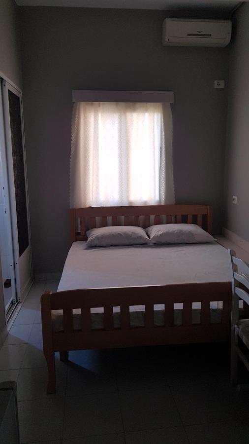 Aralis Rooms Sarandë Exterior foto