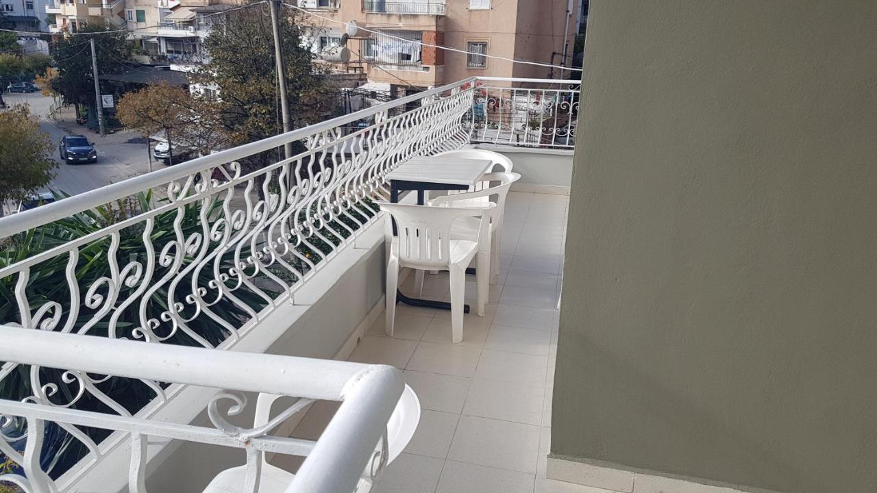 Aralis Rooms Sarandë Exterior foto